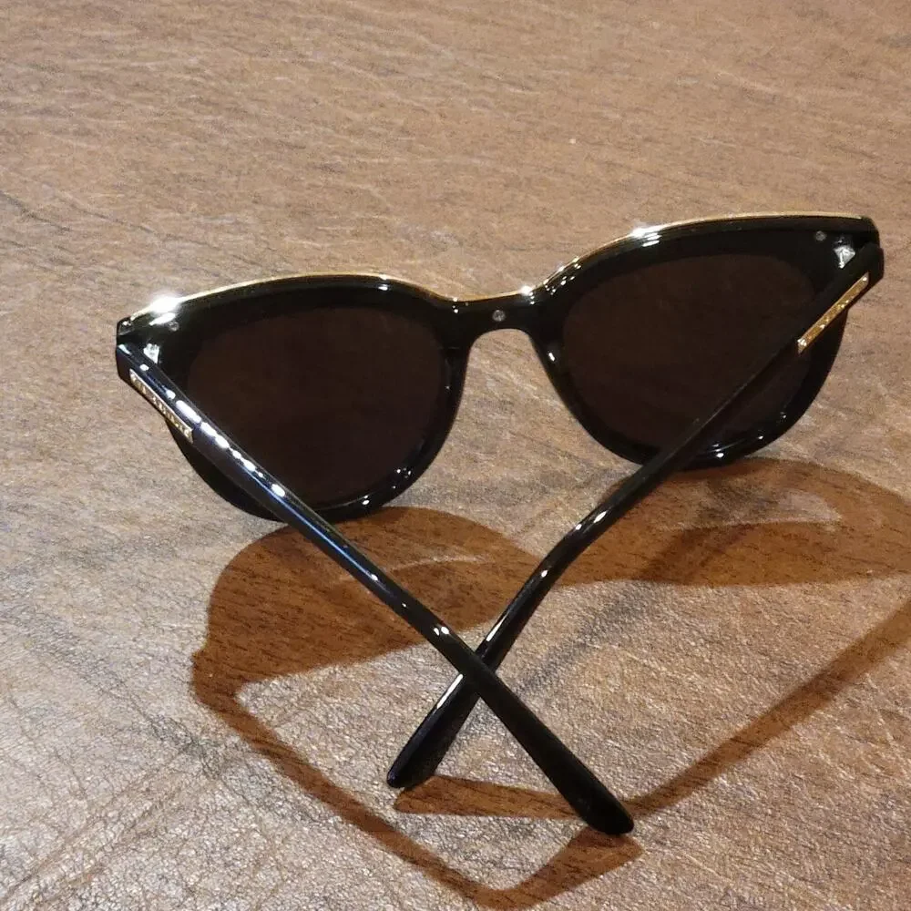 Prive Revaux The Kiki 807 50-22-145 Cat. 3 Polarized Sunglasses